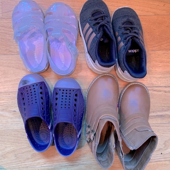 Toddler Girl Shoe Lot -7T - Picture 1 of 3